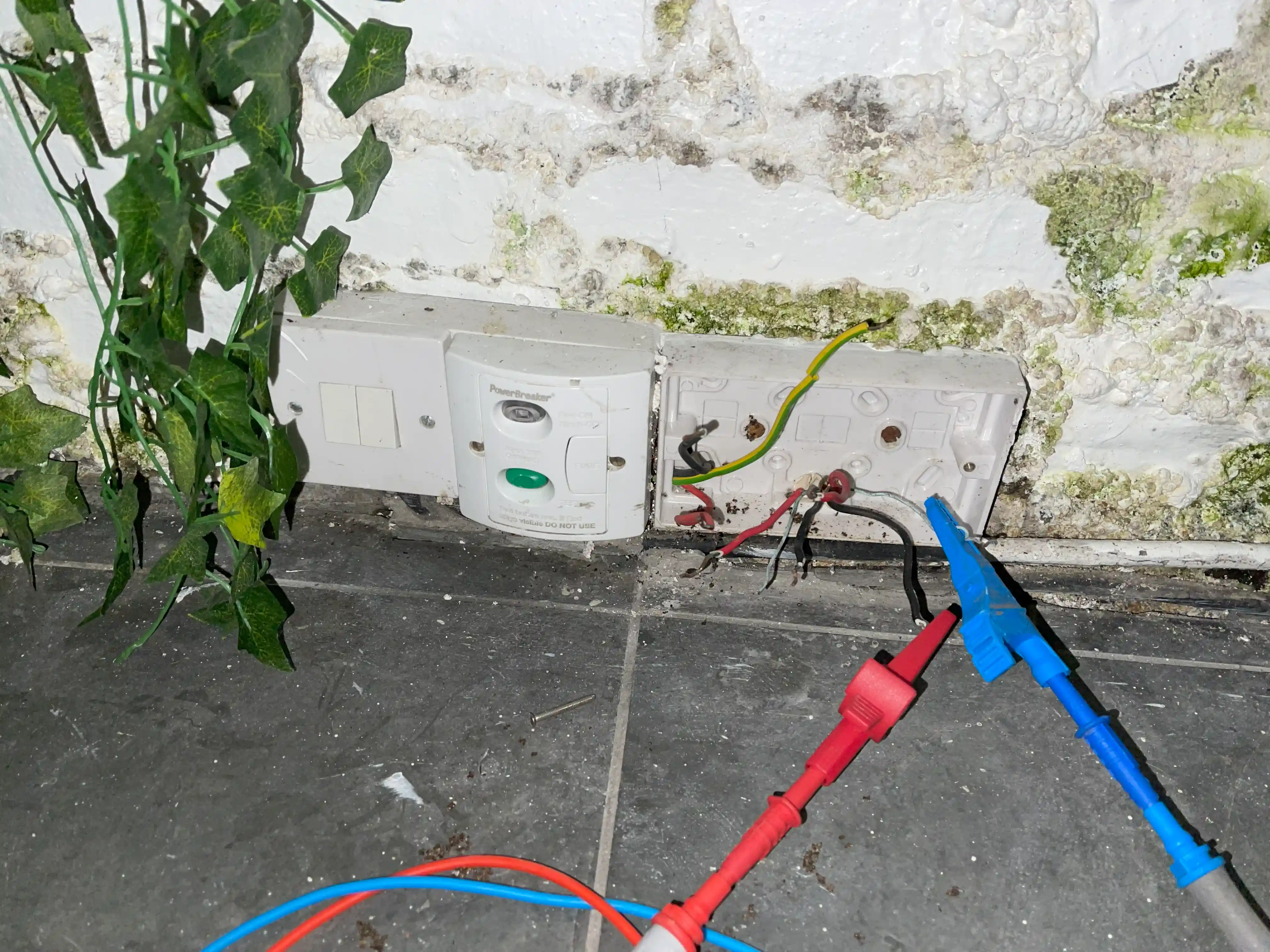 Emergency Electrician 24 hour Stepney